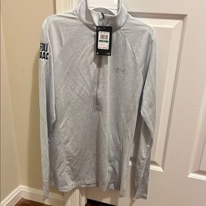 Women’s Under Armour Light Gray Heatgear Tech Twist Quarter-Zip Pullover. Size L